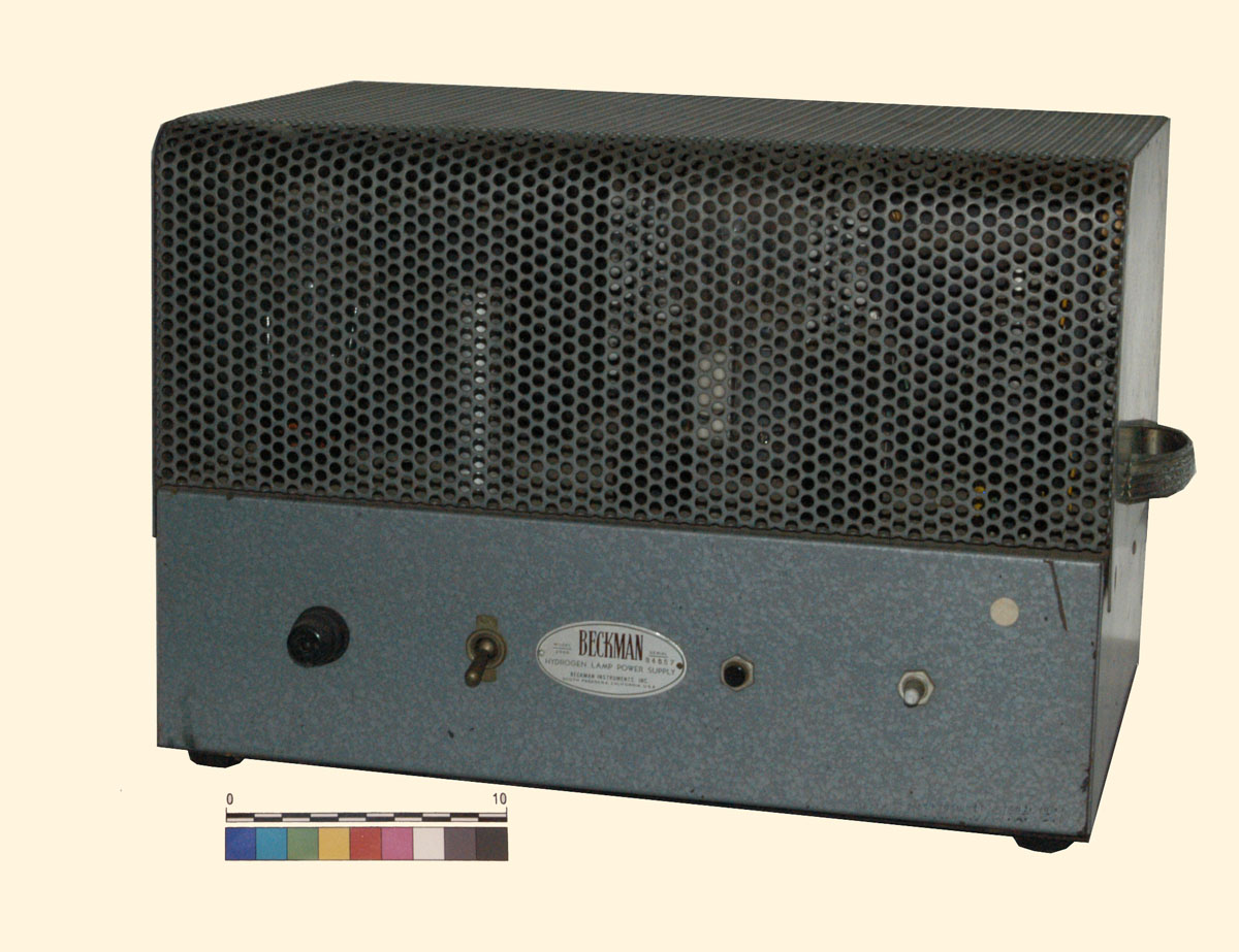 alimentatore, Alimentatore per lampada ultravioletta dello spettrofotometro DU, Beck (1965)