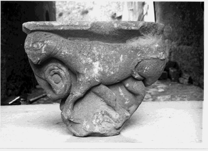 capitello - bottega Italia meridionale (fine/ inizio secc. XII/ XIII)