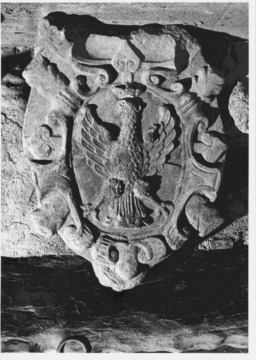 stemma gentilizio (rilievo) - bottega Italia meridionale (fine/ inizio secc. XVI/ XVII)