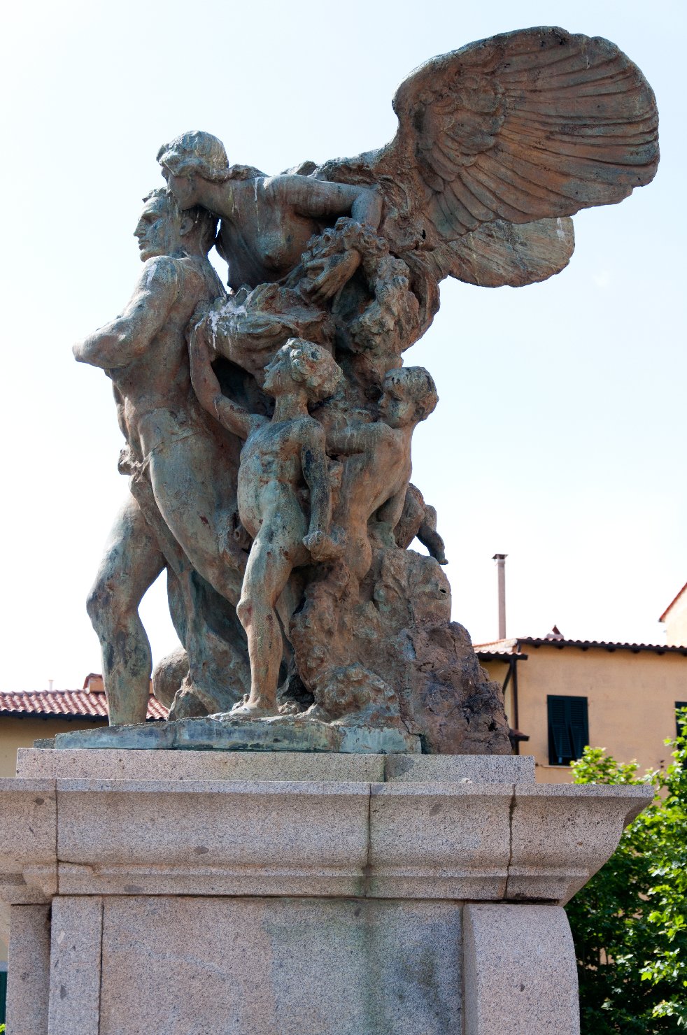 allegoria del soldato come eroe, allegoria della Vittoria (monumento ai caduti - a cippo) di Feroci Corrado (sec. XX)