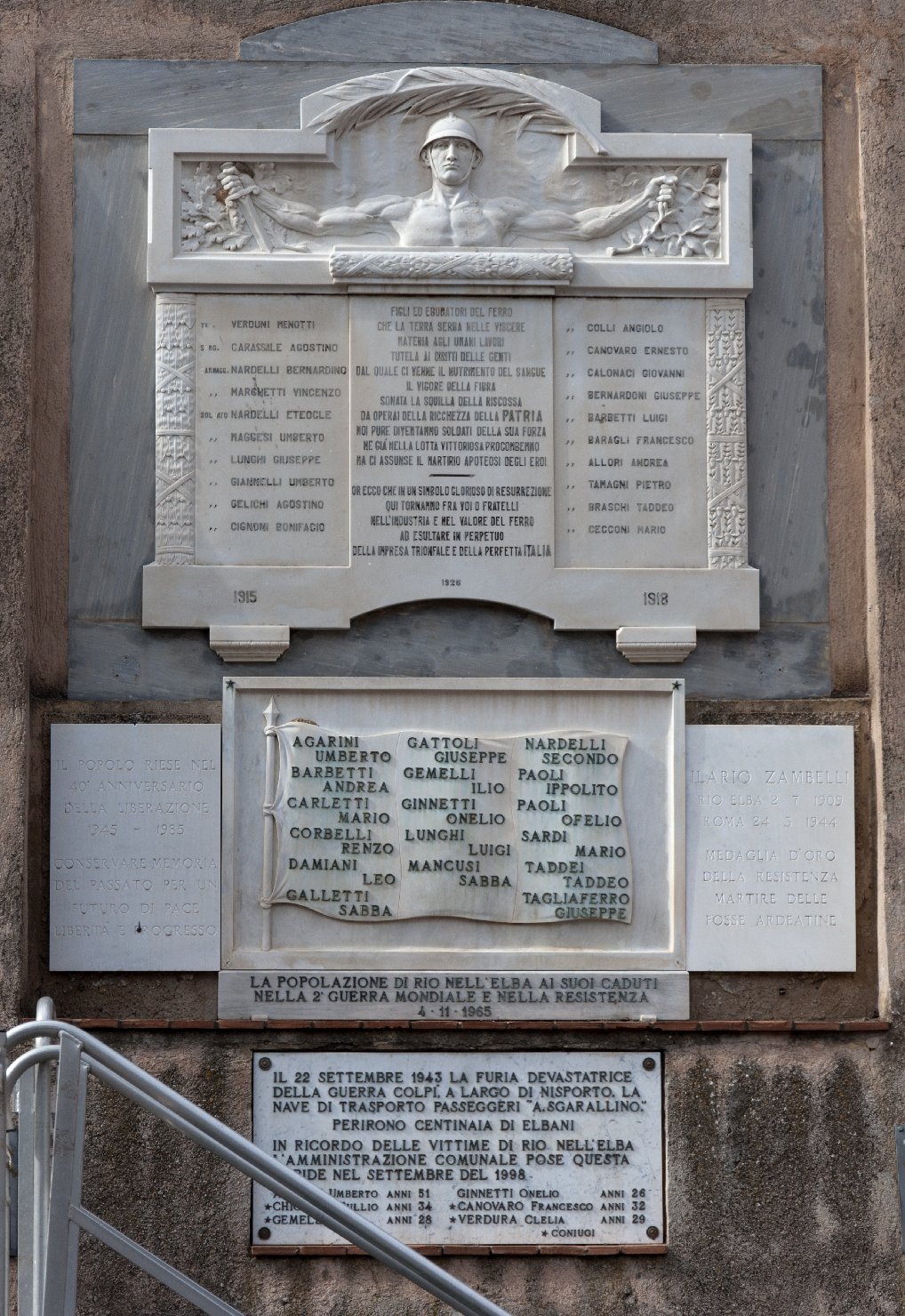 figura di soldato: fante (monumento ai caduti - a lapide) - ambito toscano (sec. XX)