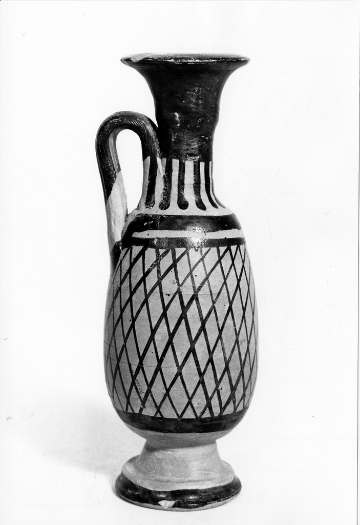 lekythos - produzione locale (fine sec. IV a.C)
