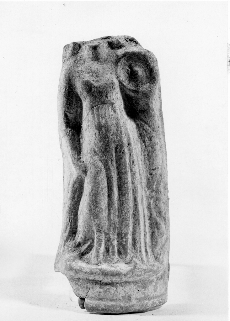Polyboia (terracotta figurata, culto di Apollo-Hyakinthos) - produzione tarantina (secc. IV a.C. - III a.C)