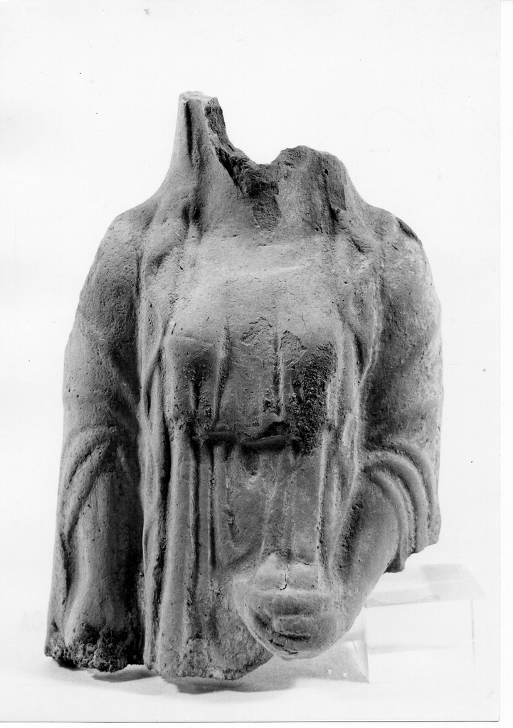 offerente del culto di Persephone-Kore (terracotta figurata) - produzione tarantina (metà sec. V a.C)