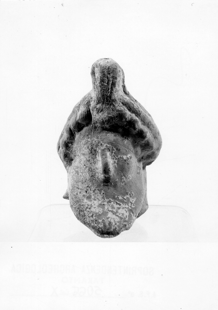 terracotta figurata, culto di Dionysos-Hades - produzione tarantina (metà sec. V a.C)