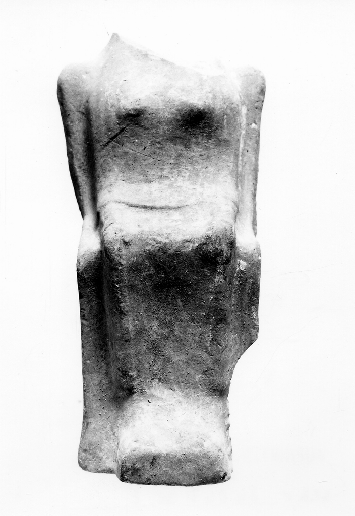 divinità in trono (statuetta) - officina tarantina (fine/ inizio secc. VI a.C. - V a.C)