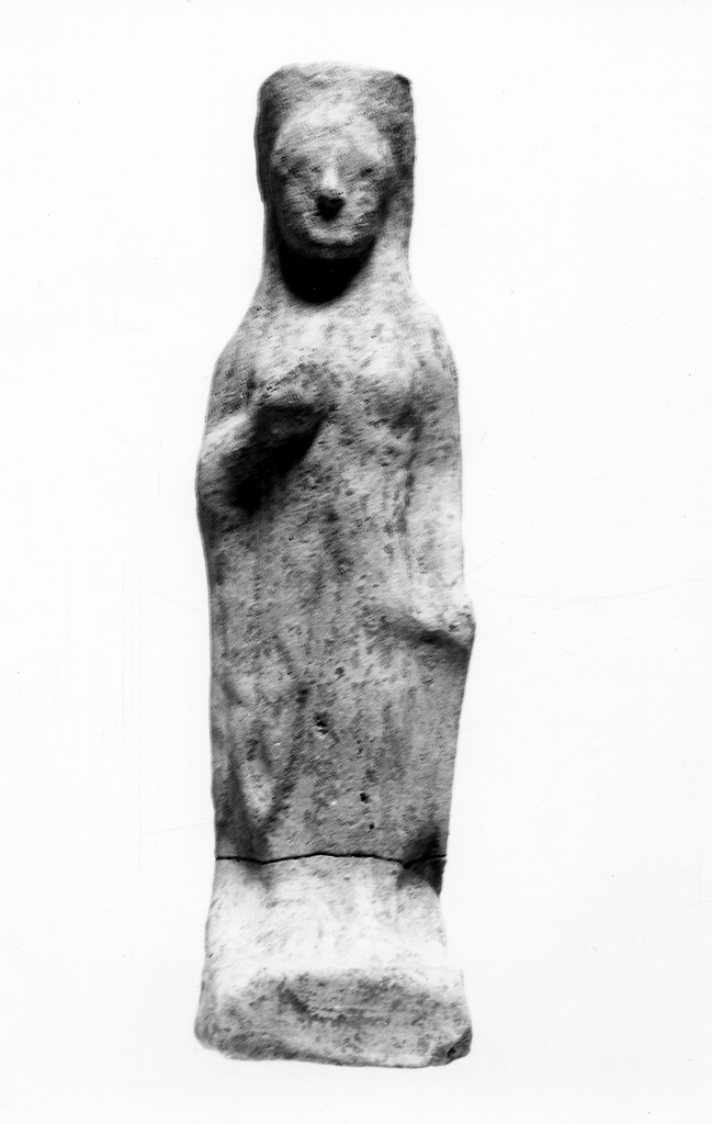 offerente (statuetta) - officina tarantina (inizio sec. V a.C)