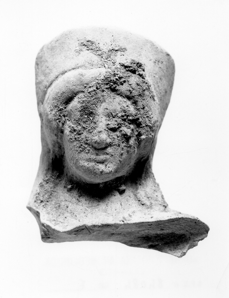 divinità in trono (statuetta) - officina tarantina (metà sec. V a.C)