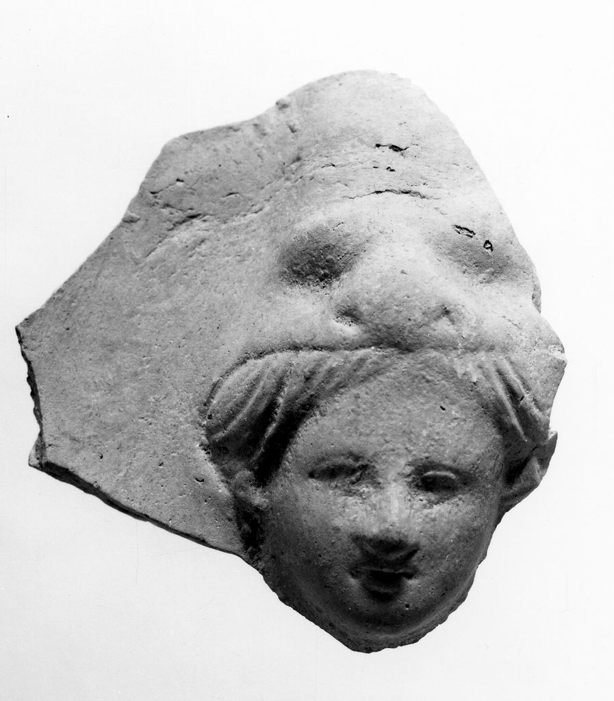 Artemide (statuetta femminile) - officina tarantina (metà sec. IV a.C)
