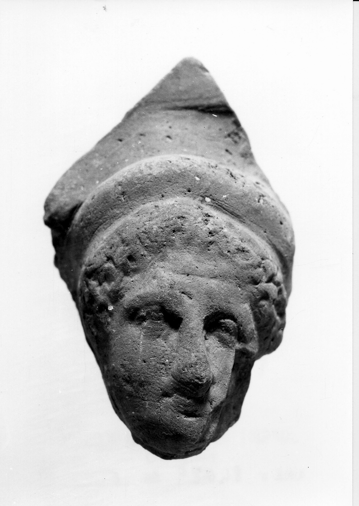 Dioscuri (terracotta figurata) - officina tarantina (fine/ inizio secc. IV a.C. - III a.C)