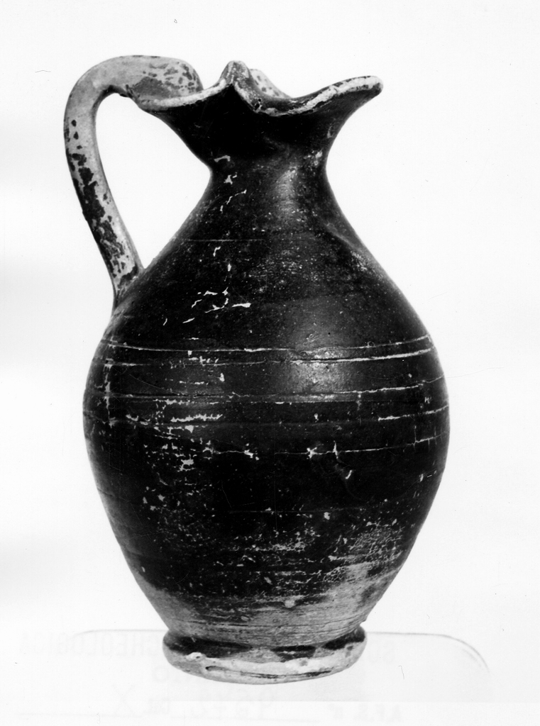 oinochoe a bocca trilobata - fabbrica tarantina (sec. III a.C)