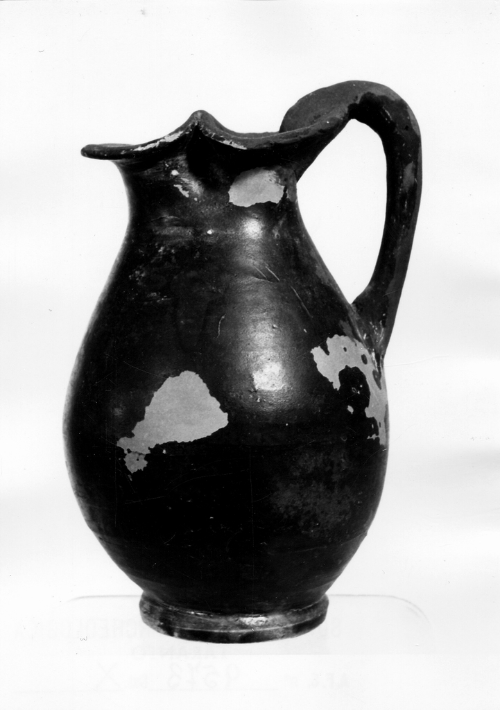 oinochoe a bocca trilobata - fabbrica tarantina (sec. III a.C)