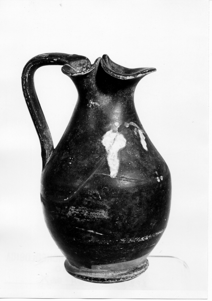 oinochoe a bocca trilobata - produzione locale (fine/ inizio secc. IV a.C. - III a.C)