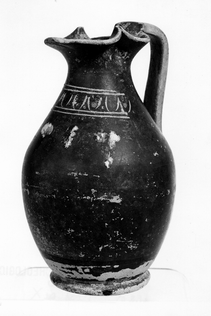 oinochoe a bocca trilobata - produzione locale (fine/ inizio secc. IV a.C - III a.C)