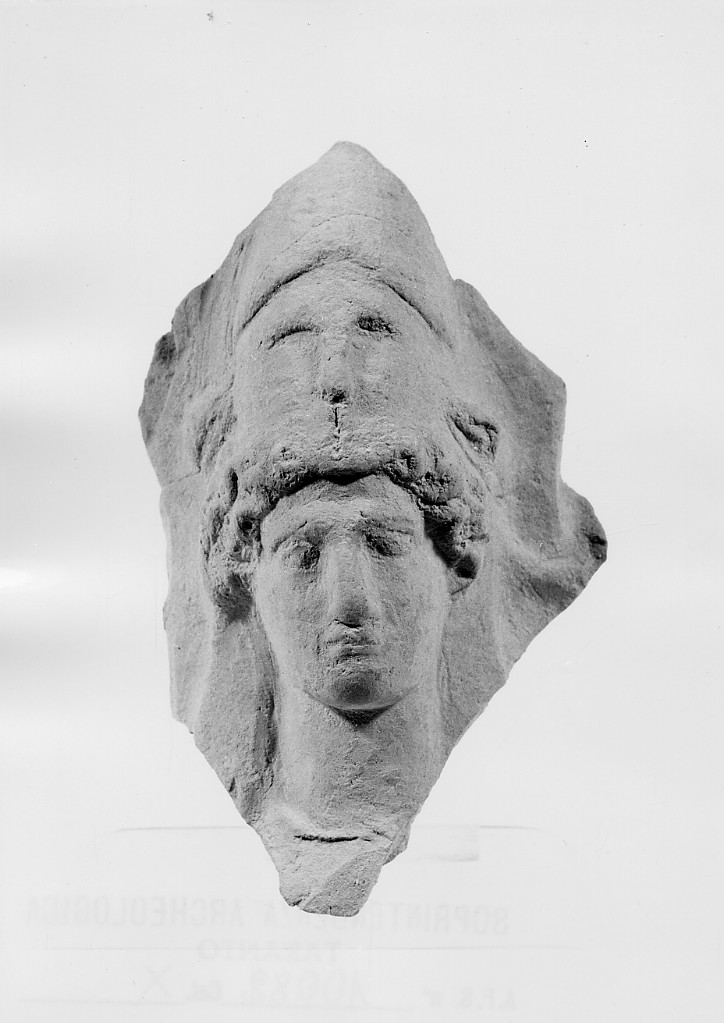 Dionysos-Hades (terracotta figurata) - fabbrica tarantina (fine/ inizio secc. V a.C. - IV a.C)