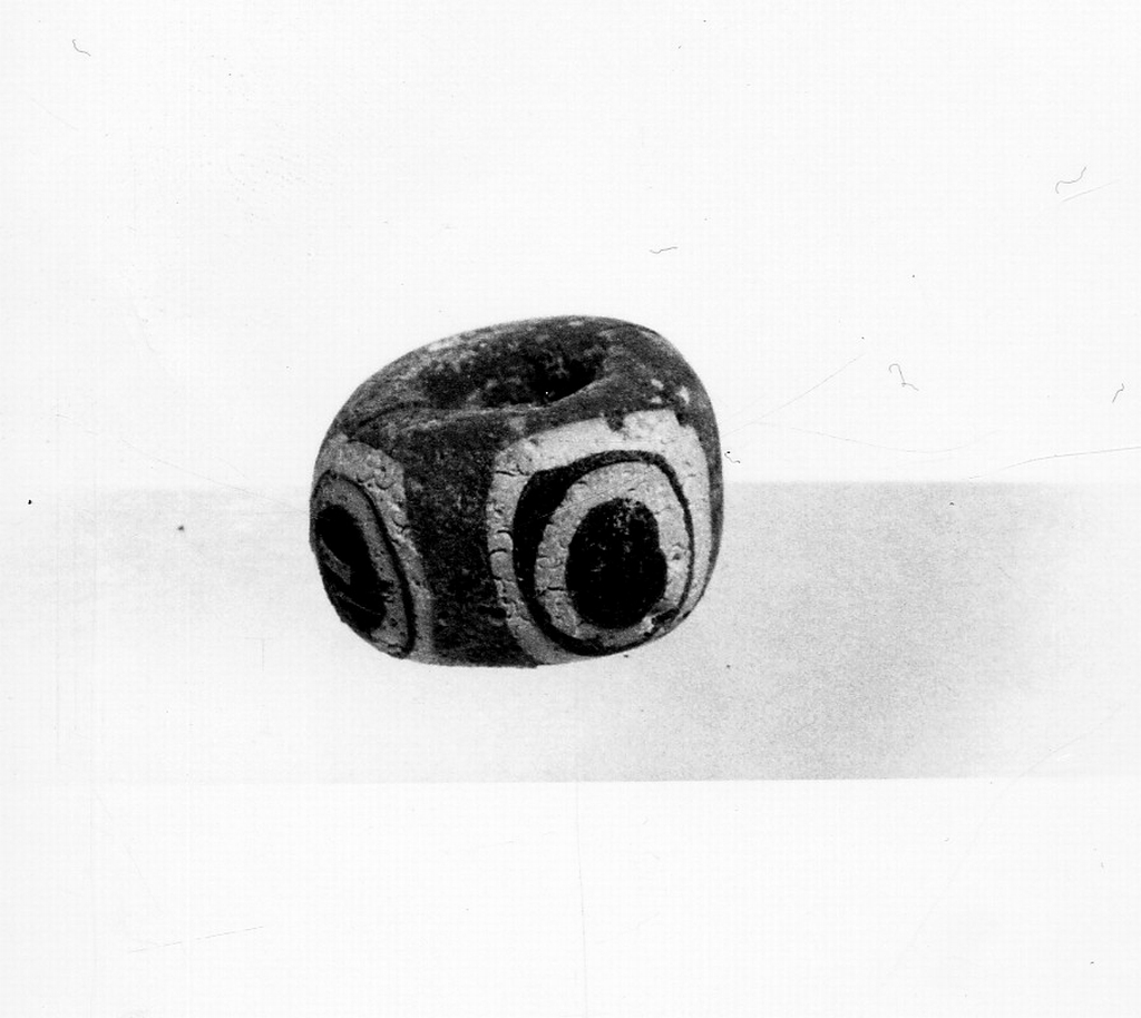 grano di collana (sec. IV a.C)