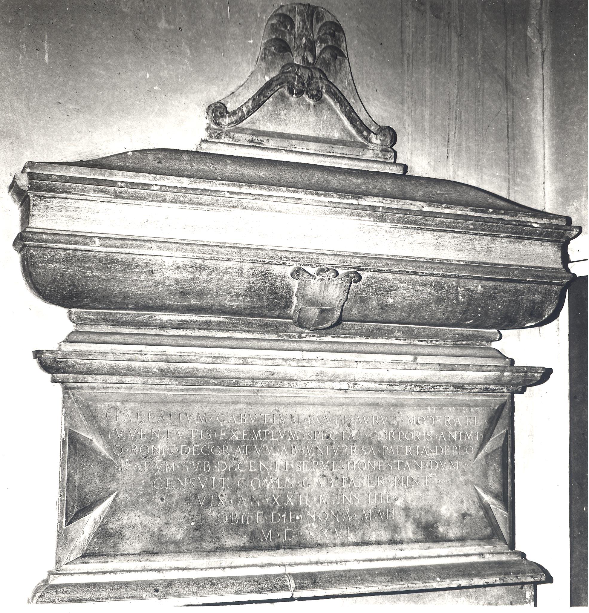 monumento funebre - bottega marchigiana (sec. XVI)