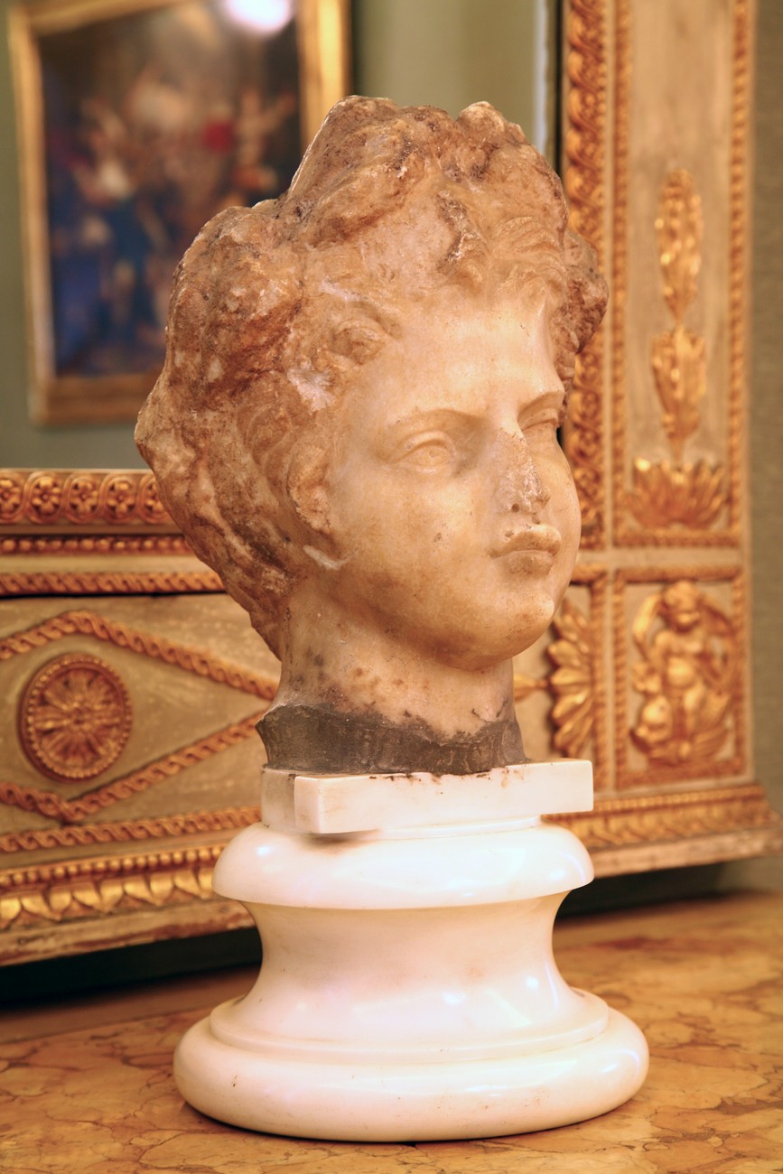 testa (scultura) (Eta' degli Antonini)