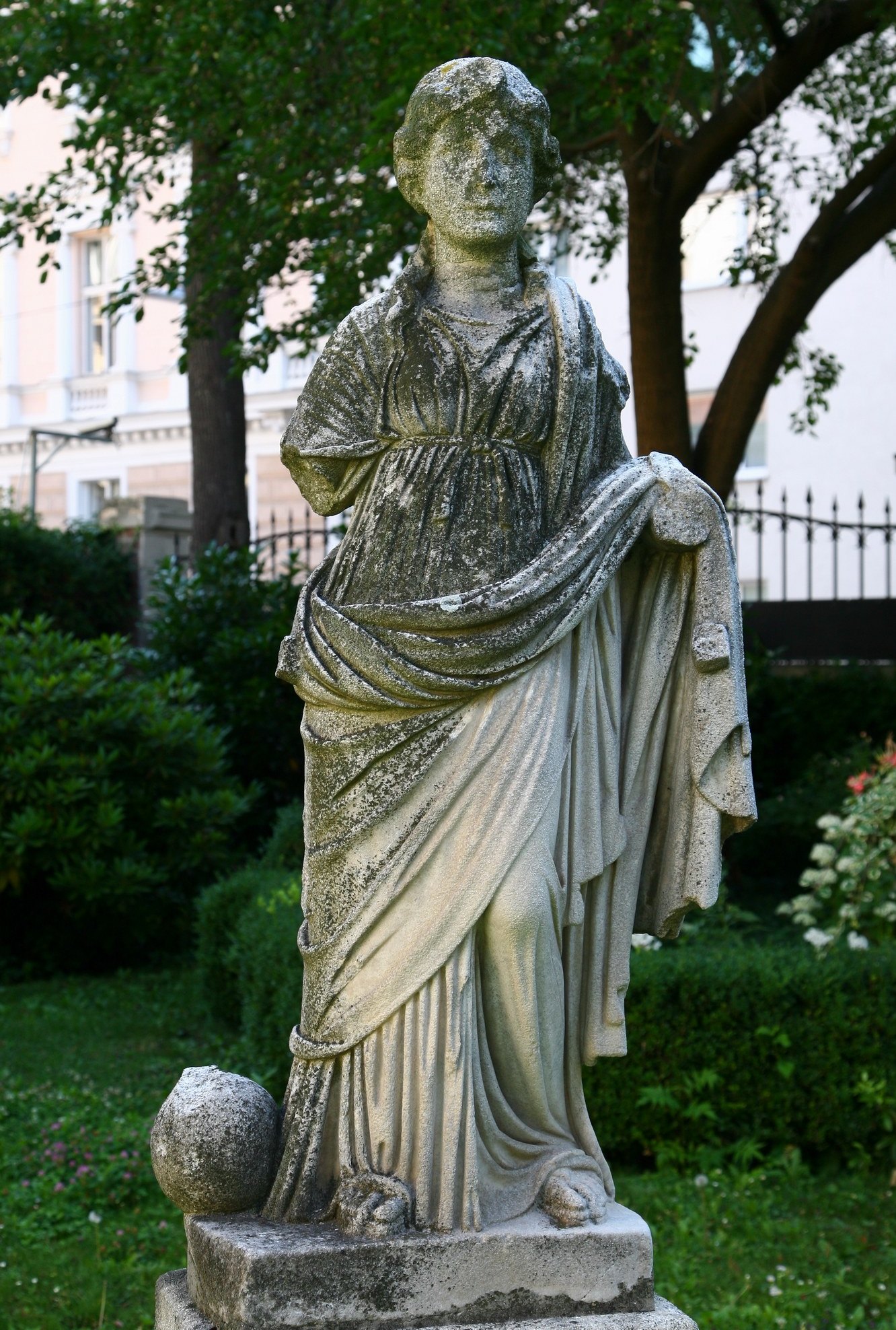 Figura femminile (scultura) - ambito italiano (sec. XIX)