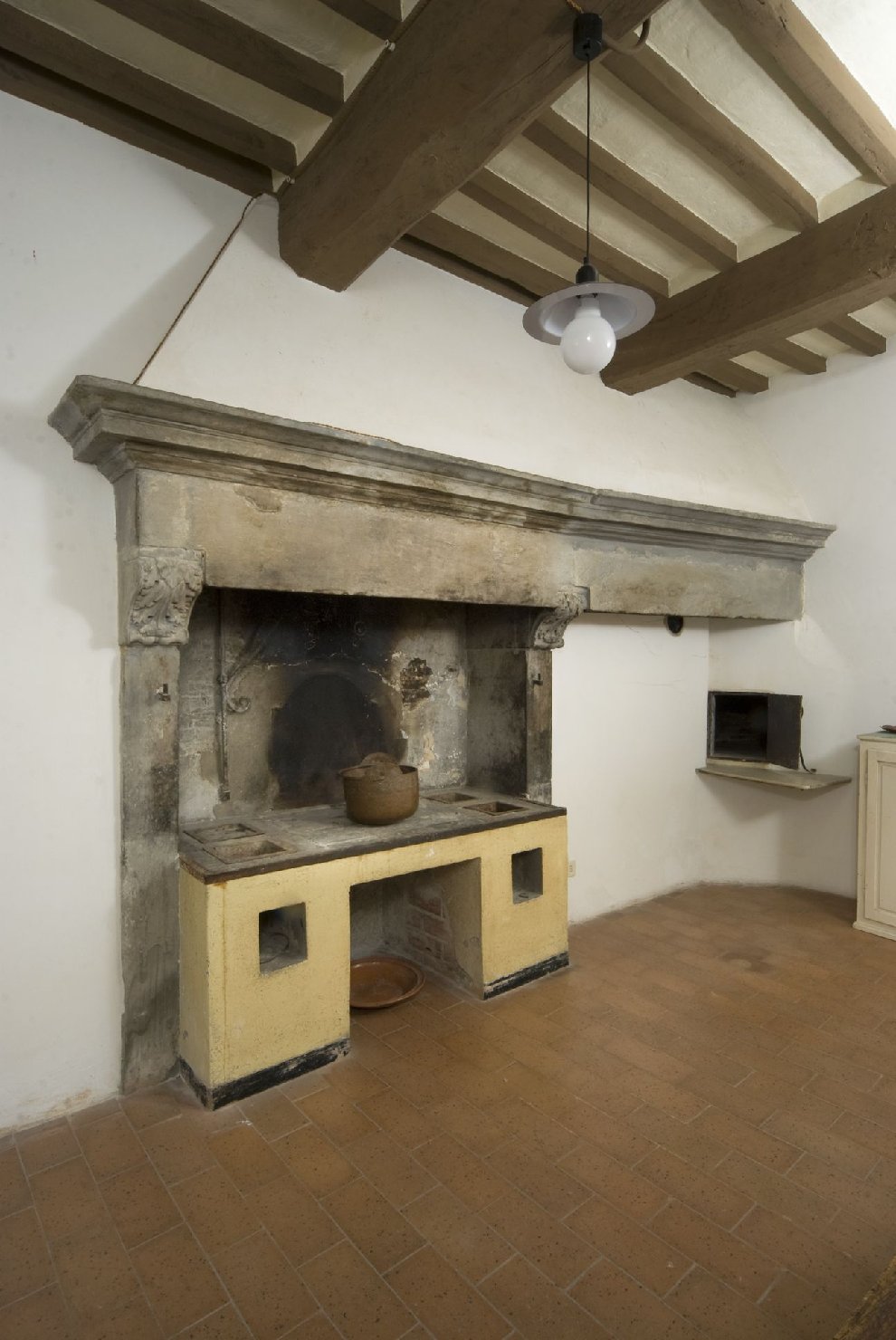 mobilia, insieme - bottega Italia centrale (sec. XVIII, sec. XIX)