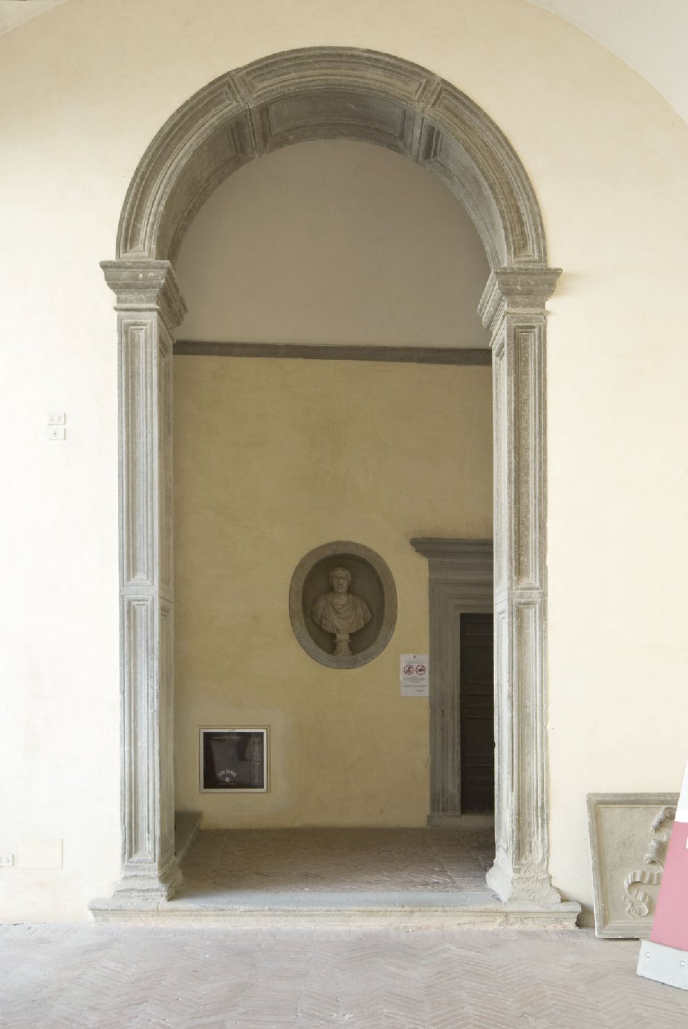 mobilia, insieme - ambito Italia centrale (sec. XVI)
