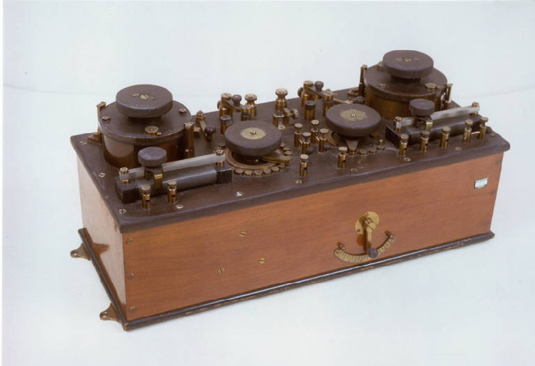 ricevitore, a doppio cristallo rivelatore di Officine Radiotelegrafiche Marconi (primo quarto sec. XX)