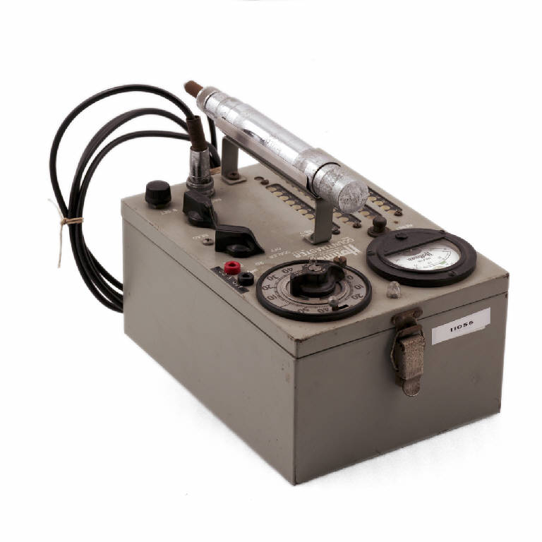 Modelli Hoffman 216-1 e CM-1 (rivelatore di radiazioni nucleari, a scarica in un gas) di Hoffman Laboratories Inc (terzo quarto sec. XX)