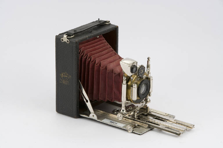 Alba (apparecchio fotografico, pieghevole, a soffietto a doppia estensione, a lastre 9x12cm) di Wollensak Optical Company, Albini (sec. XX)