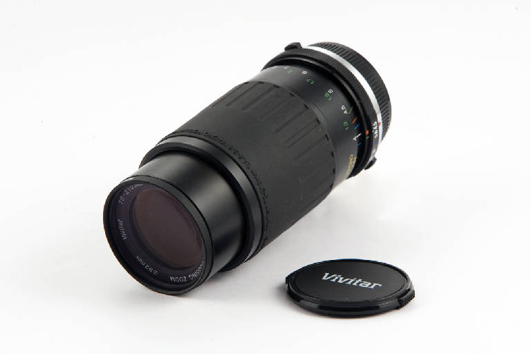 Vivitar 70-210mm 1:4,5-5,6 Macro Focusing Zoom Serie I (obiettivo fotografico, zoom, macro) di Vivitar, Hoya, Olympus (sec. XX)