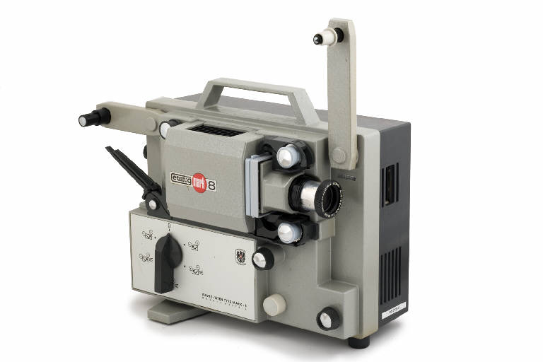 Eumig Mark 8 (proiettore cinematografico, elettrico, sonoro, per pellicole Standard 8mm, Super 8, Single 8) di Eumig, Grundig AG (sec. XX)
