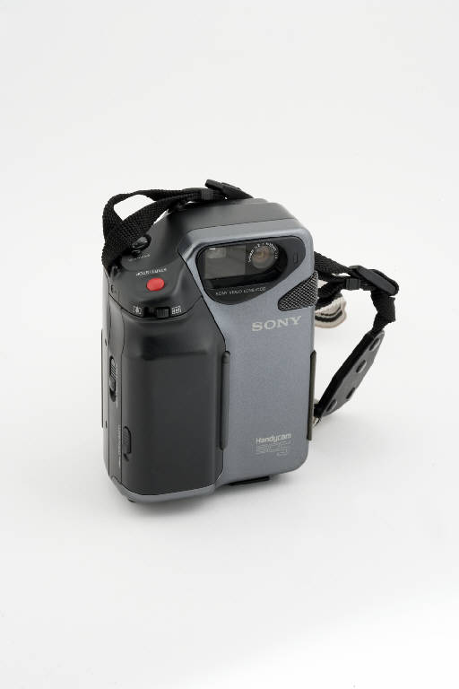 Sony Video 8 Handycam CCD-SC5E (videocamera, a batteria, Video 8) di Sony, TDK Corporation (sec. XX)