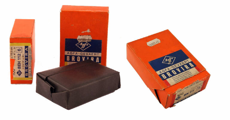 AGFA Gevaert Brovira, BEH 112/6, BH 111/5, BN 111/4 (carta fotografica, baritata, formato 7,4x10,5cm) di AGFA AG (sec. XX)