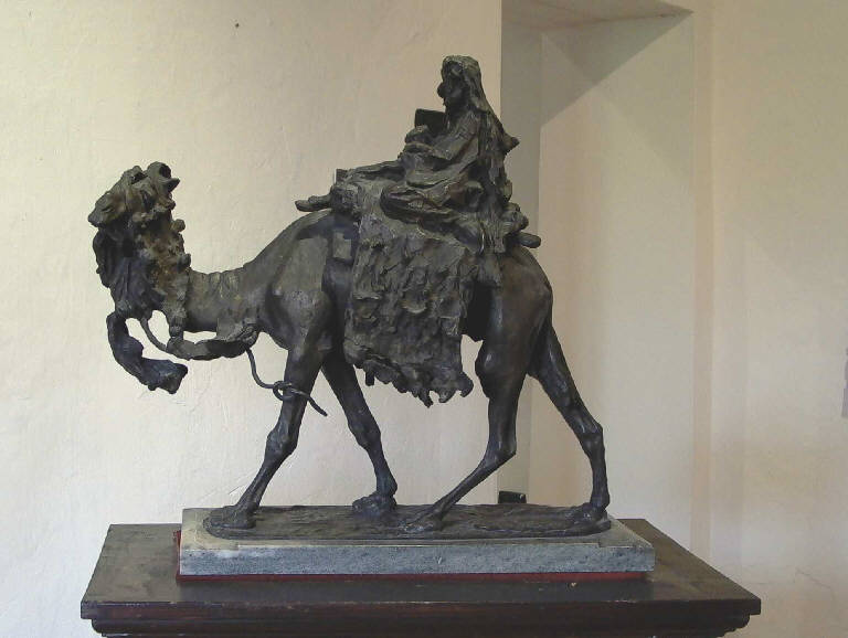 Donna araba intenta ad allattare il proprio figlio sul dorso di un cammello (gruppo scultoreo, opera isolata) di Bazzaro Ernesto (inizio sec. XX)