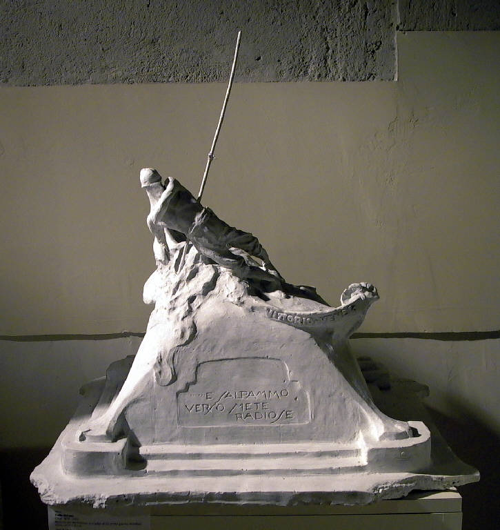 Bozzetto per il monumento ai caduti della prima guerra mondiale (gruppo scultoreo, opera isolata) di Borsato Tullio (primo quarto sec. XX)