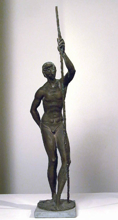 Salto con l'asta, Figura maschile con l'asta nella mano sinistra (statua, opera isolata) di Pelati Vittorio (sec. XX)