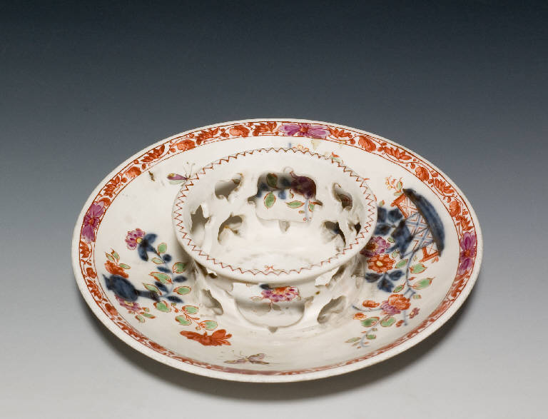 MOTIVI DECORATIVI VEGETALI (piatto) - manifattura tedesca (sec. XIX)