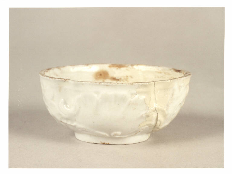 ciotola, opera isolata - manifattura Doccia (seconda metà sec. XVIII)