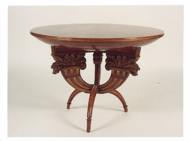 tavolino, opera isolata - manifattura francese (seconda metà sec. XVIII)