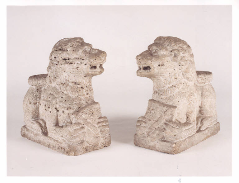 Leone reggistemma (scultura, insieme) - manifattura italiana (prima metà sec. XX)