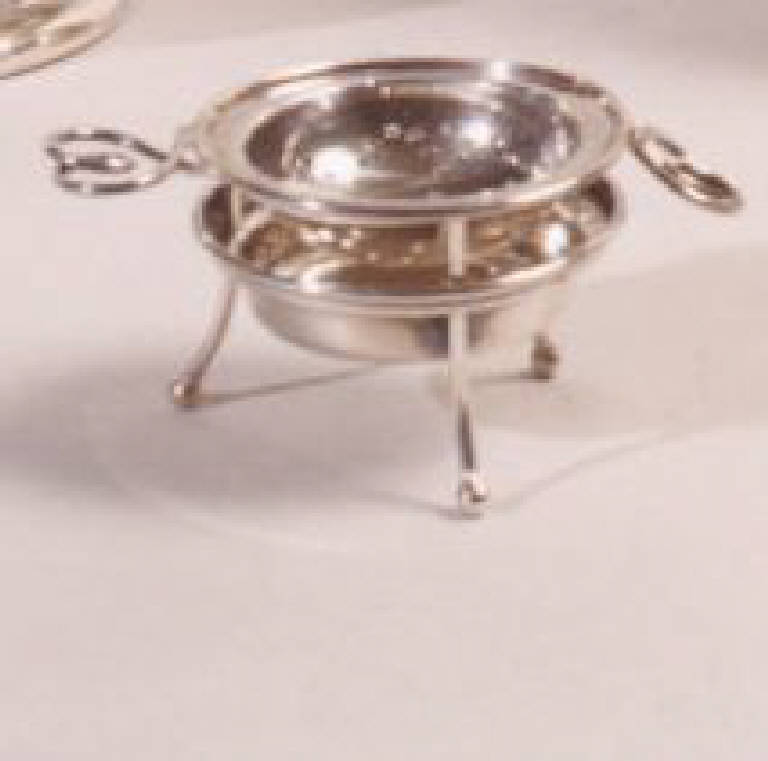 saliera, opera isolata - manifattura italiana (prima metà sec. XX)