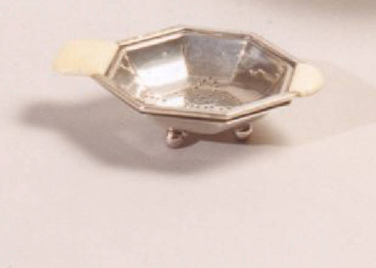 posacenere, opera isolata - manifattura italiana (prima metà sec. XX)