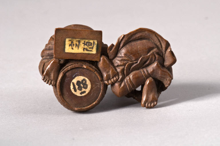 Momotaro, UOMO, DONNA, BAMBINO, FRUTTO (scultura, opera isolata) di Sadayuki (metà sec. XIX)