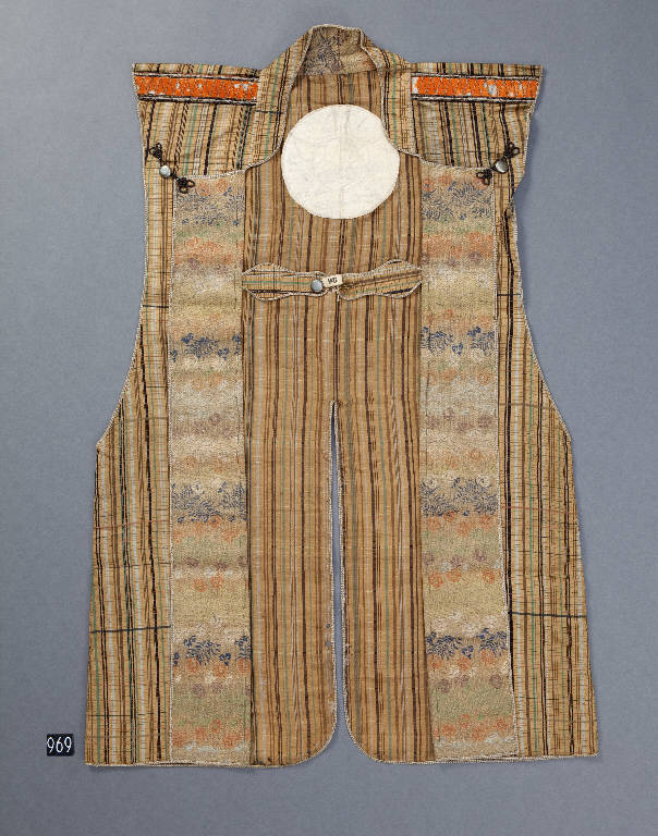 Stemma gentilizio, Motivi decorativi vegetali, Motivi decorativi geometrici (sopravveste) - manifattura giapponese (secc. XVIII/ XIX)