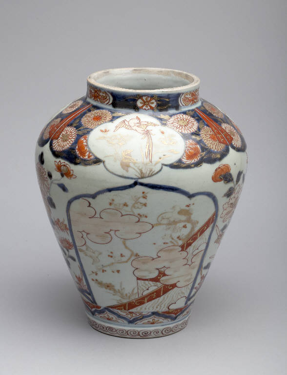 Motivi decorativi vegetali (vaso) - manifattura giapponese (secc. XVII/ XVIII)