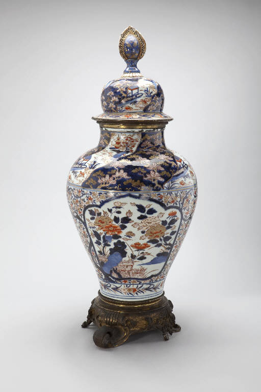 Motivi decorativi vegetali, Paesaggio (vaso) - manifattura giapponese, manifattura europea (secc. XVII/ XVIII, secc. XVIII/ XIX)