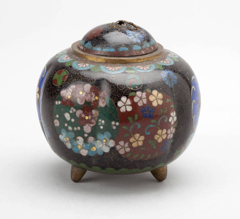 Motivi decorativi vegetali (vaso) - manifattura giapponese (ultimo quarto sec. XIX)