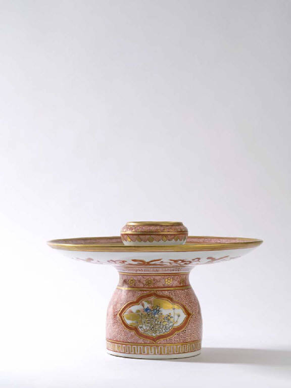 Contadine che riposano (alzata) - manifattura giapponese (seconda metà sec. XIX)