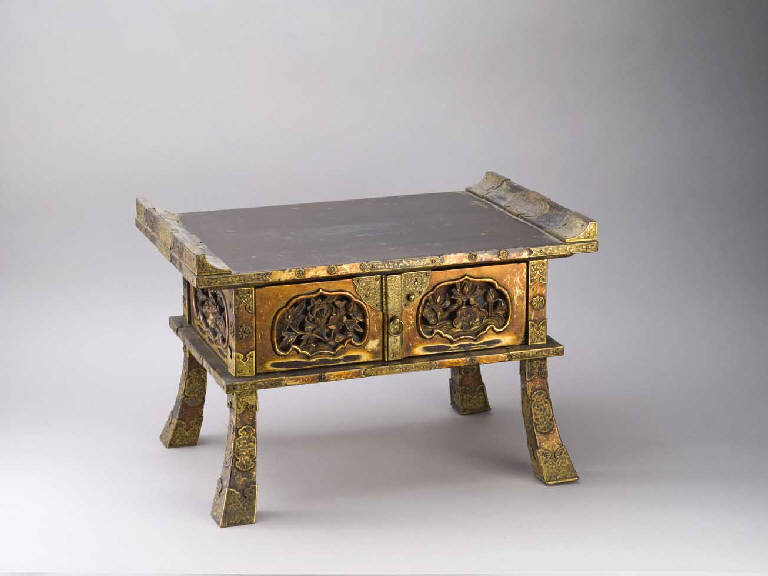 Fiori (tavolino per sutra) - manifattura giapponese (sec. XIX)