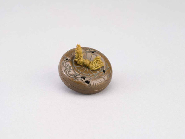 Fiori (netsuke) - manifattura giapponese (sec. XIX)