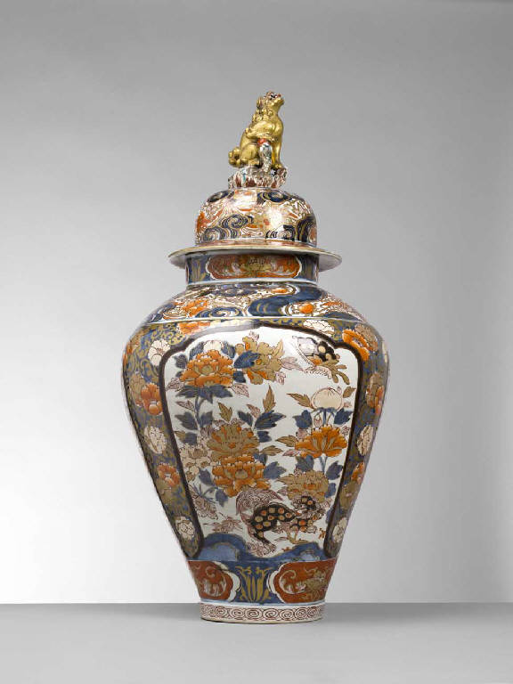 Motivi decorativi floreali (vaso) - manifattura giapponese (ultimo quarto sec. XVII)